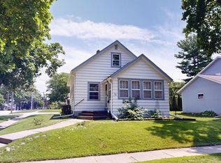 98 Jackson St, Fort Atkinson, WI 53538
