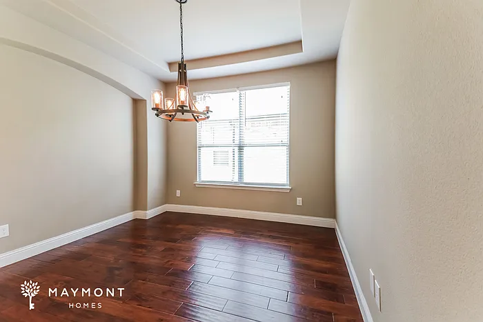 604 Kinghaven Dr — Photo 6
