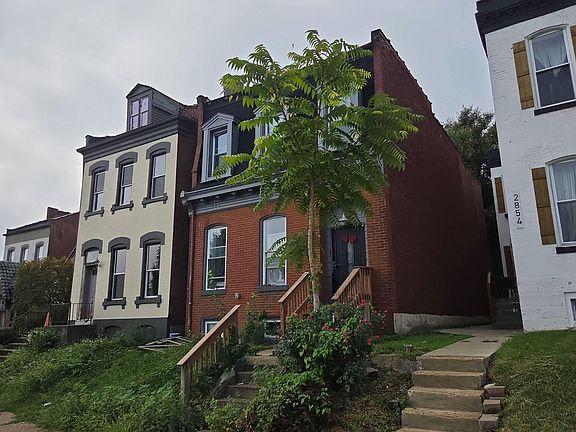 2nd image of 2852 Arsenal St
