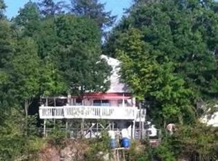 31 Island View Rd, Cohoes, NY 12047