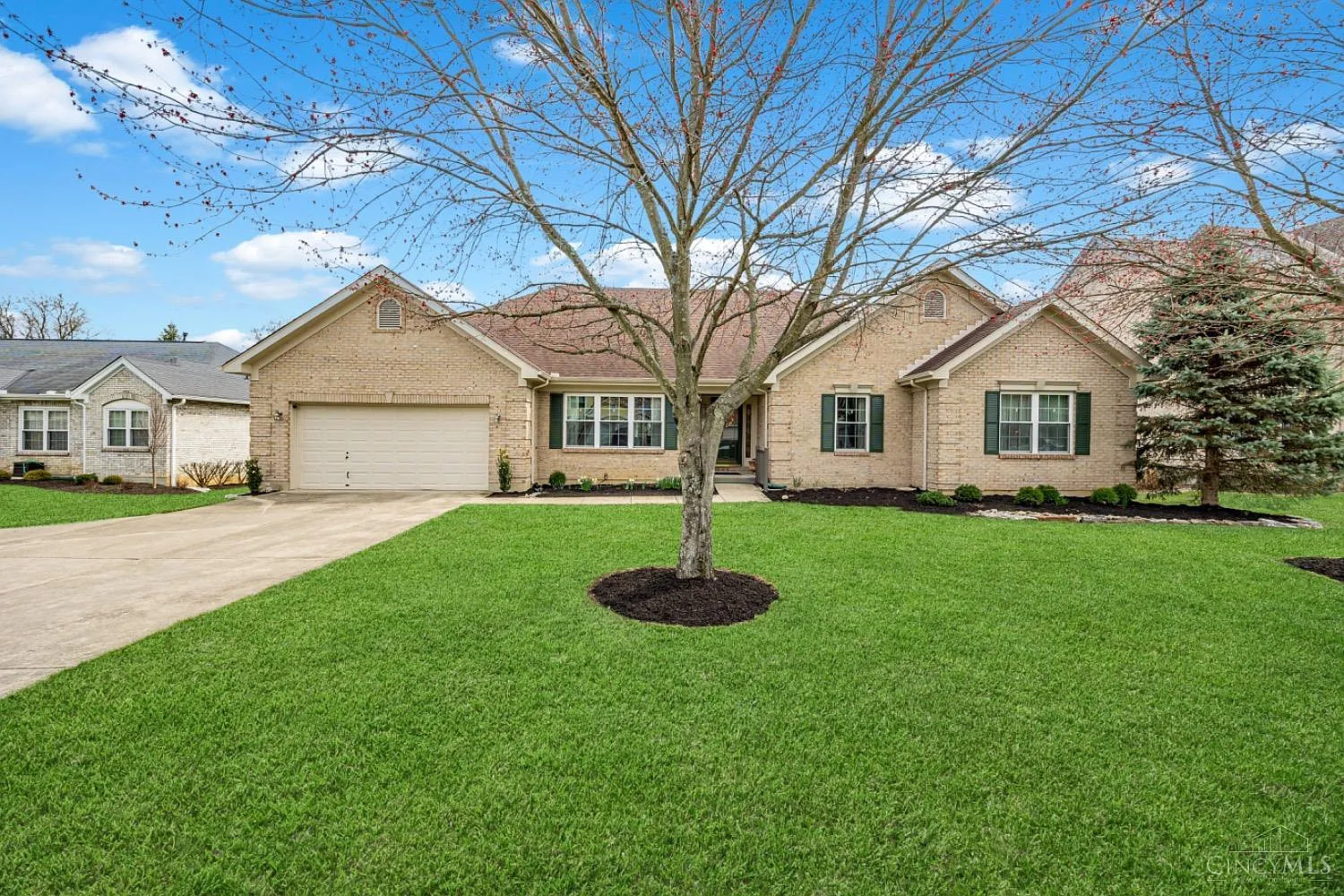 5414 Riverwalk Dr photo 1
