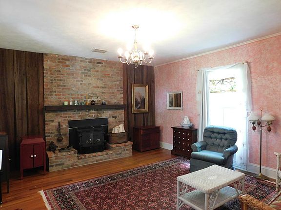 2nd image of 316 Langford Creek Rd
