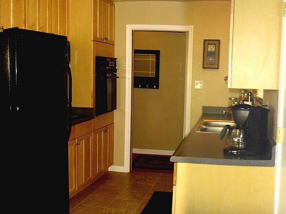 4th image of 709 Barbara Way