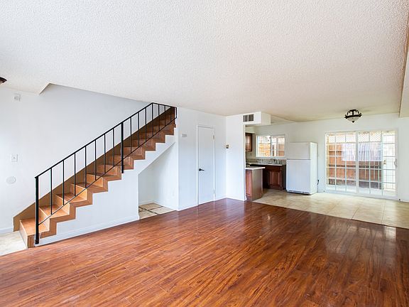 5th image of 8414 Columbus Ave Unit 11