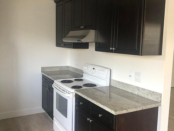 5th image of 1117 Capuchino Ave #1