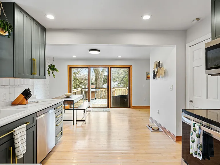 321 Glenway St — Photo 22