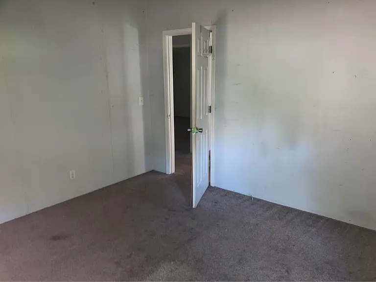 17724 Wayne St — Photo 6