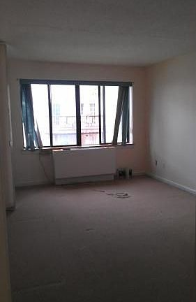 4th image of 120 Wellington Ct APT 2D