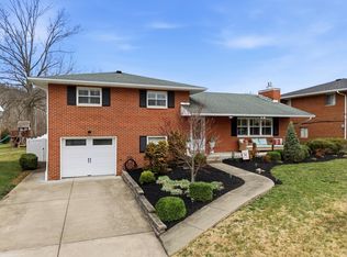 564 Fairwood Rd, Huntington, WV 25705