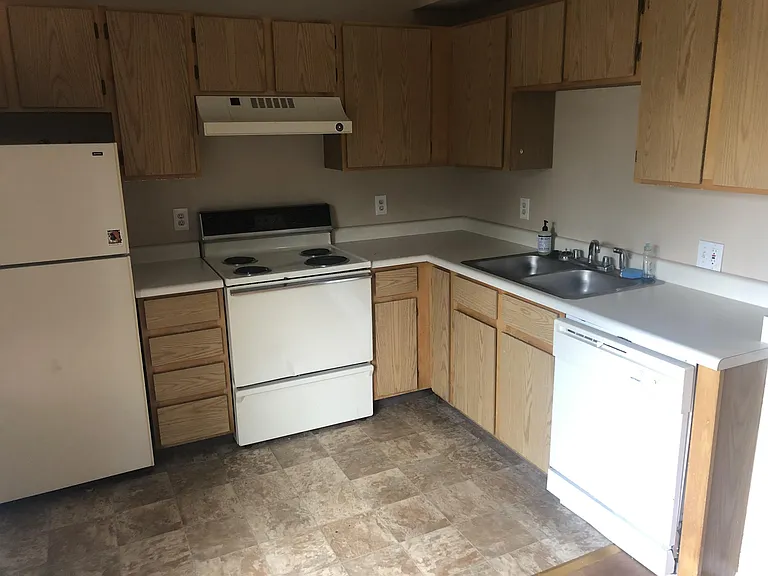 4531 Boardwalk Dr — Photo 7