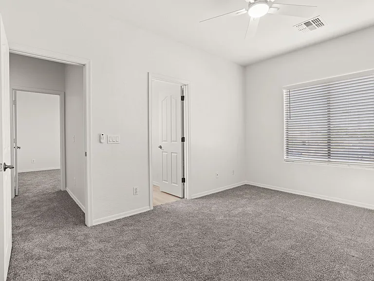 1247 E Kenwood St — Photo 28