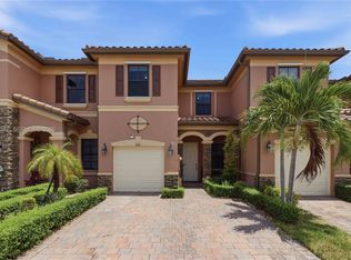 9033 W 33rd Ave, Hialeah, FL 33018