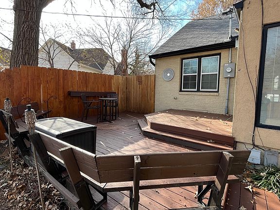5th image of 326 S Glendale Ave