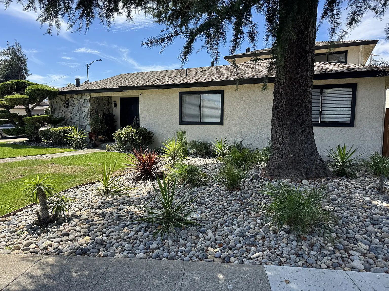 2 bed, 763 sqft, $3,175 — Photo 1