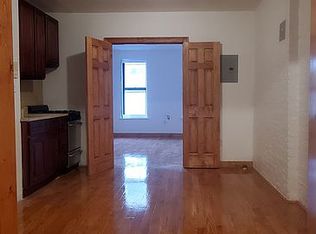 261 E 10th St APT 10, New York, NY 10009