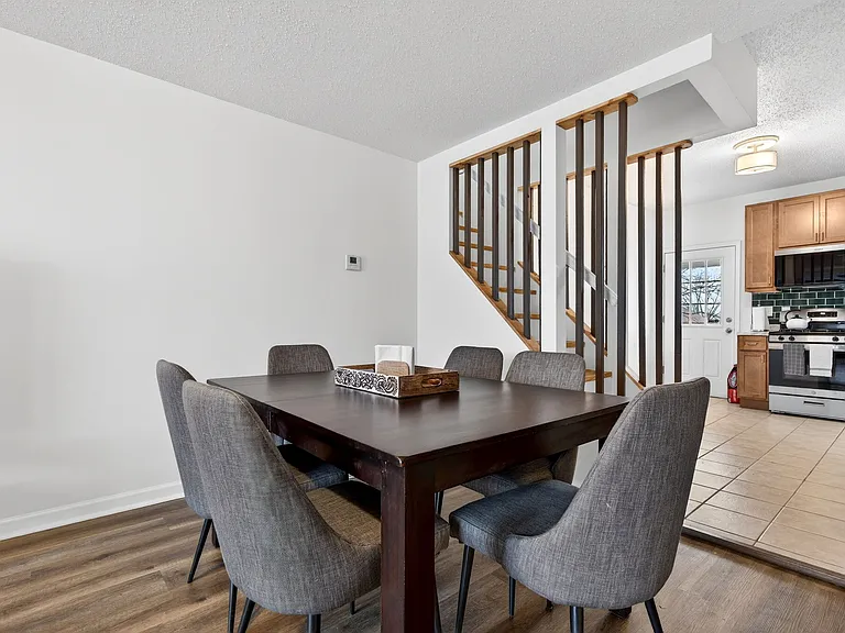 138 W Loretta Ave — Photo 13