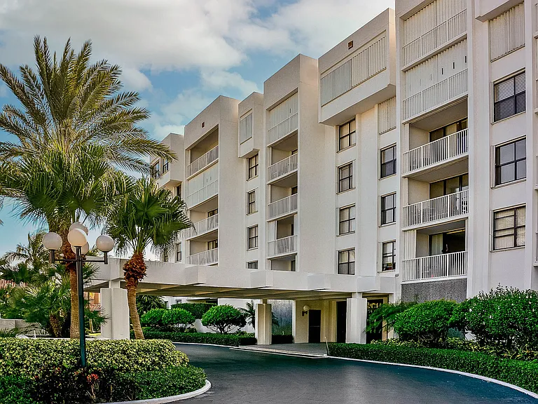 2860 S Ocean Blvd #301 — Photo 30