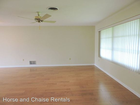 5th image of 539 Oxford Dr