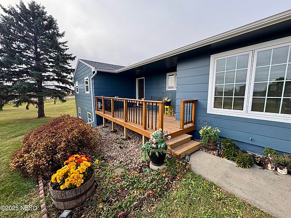 3rd image of 3105 7th St SW