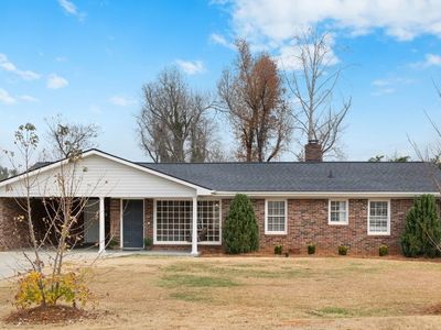 138 Julian Dr, Seneca, SC, 29678
