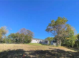 147 Tilly Ln, Effort, PA 18330