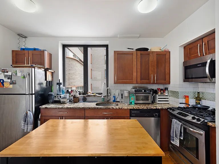 53 Pitt St #6A — Photo 11