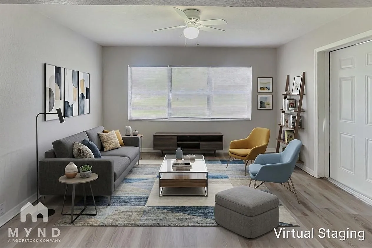 3 bed, 1.0 bath, 1230 sqft, $1,820 — Photo 2