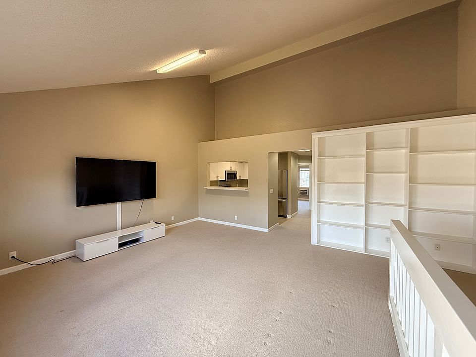 1st image of 95-1056 Ainamakua Dr APT E