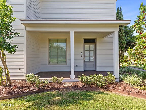 3rd image of 224 Harbor Bend Blvd