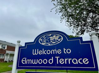 212 14th Ave #B, Elmwood Park, NJ 07407