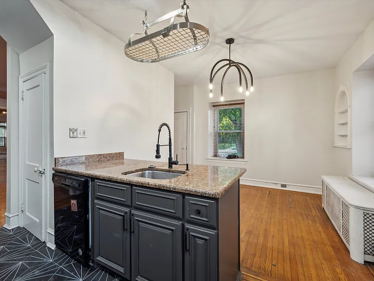 5400 Woodcrest Ave — Photo 17