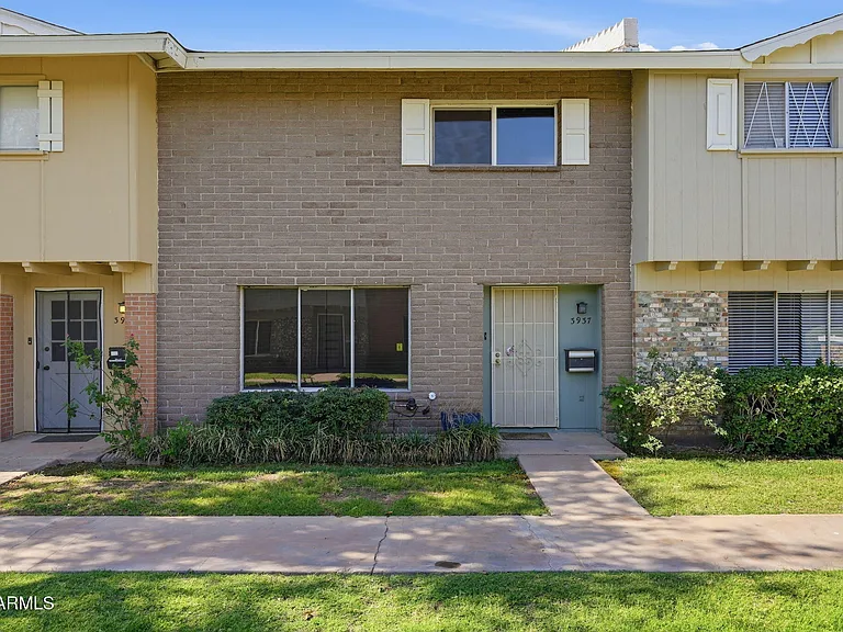 3937 S Mill Ave — Photo 2