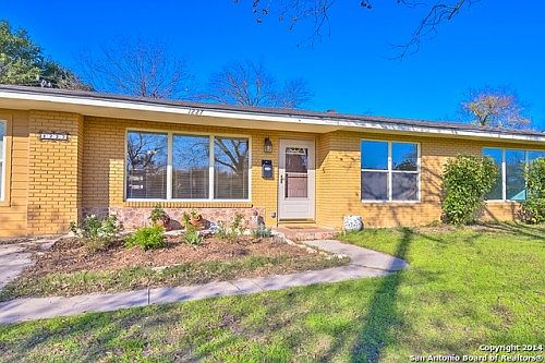 2nd image of 1227 Oblate Dr