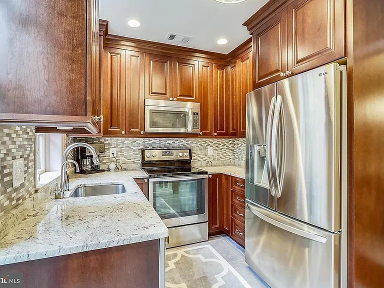 217 S Fayette St — Photo 9