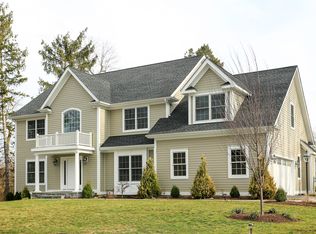 246 Chappaqua Rd, Briarcliff Manor, NY 10510