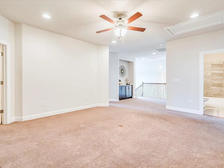709 Kingston Pl — Photo 23