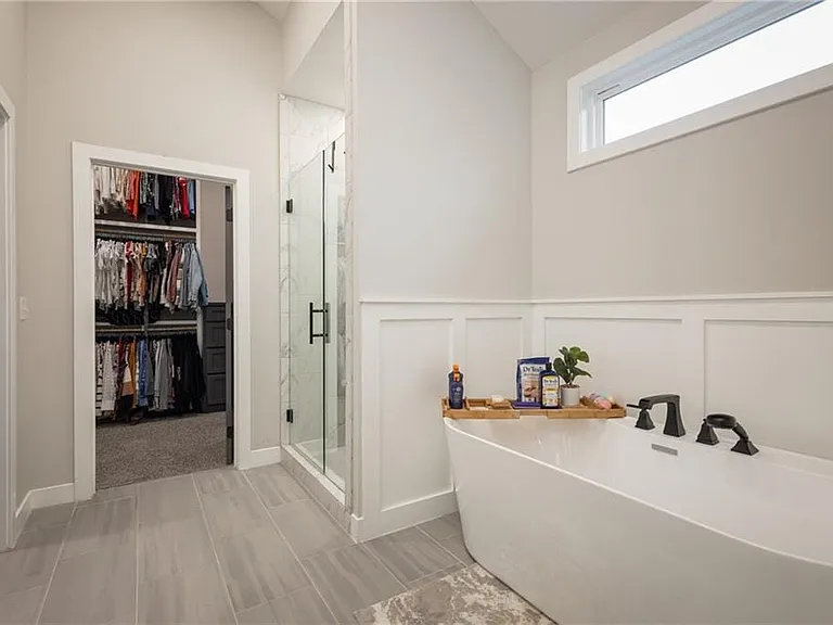 517 Southshore Dr — Photo 12