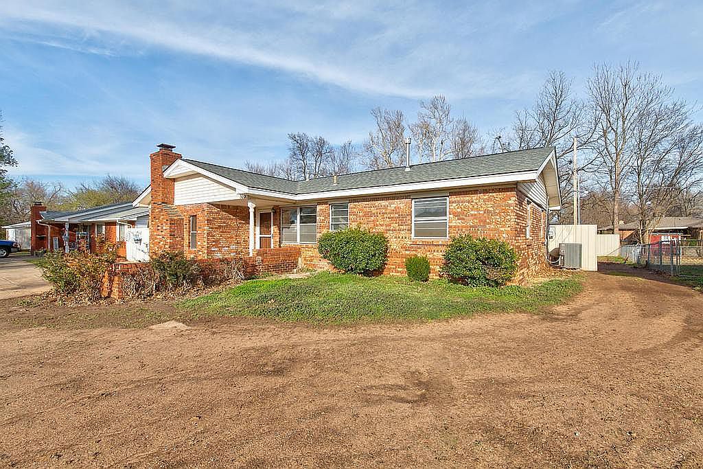 515 N Front St, Noble, OK 73068 Zillow