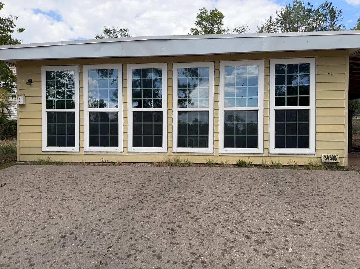 3 bed, 1350 sqft, $2,300 — Photo 1