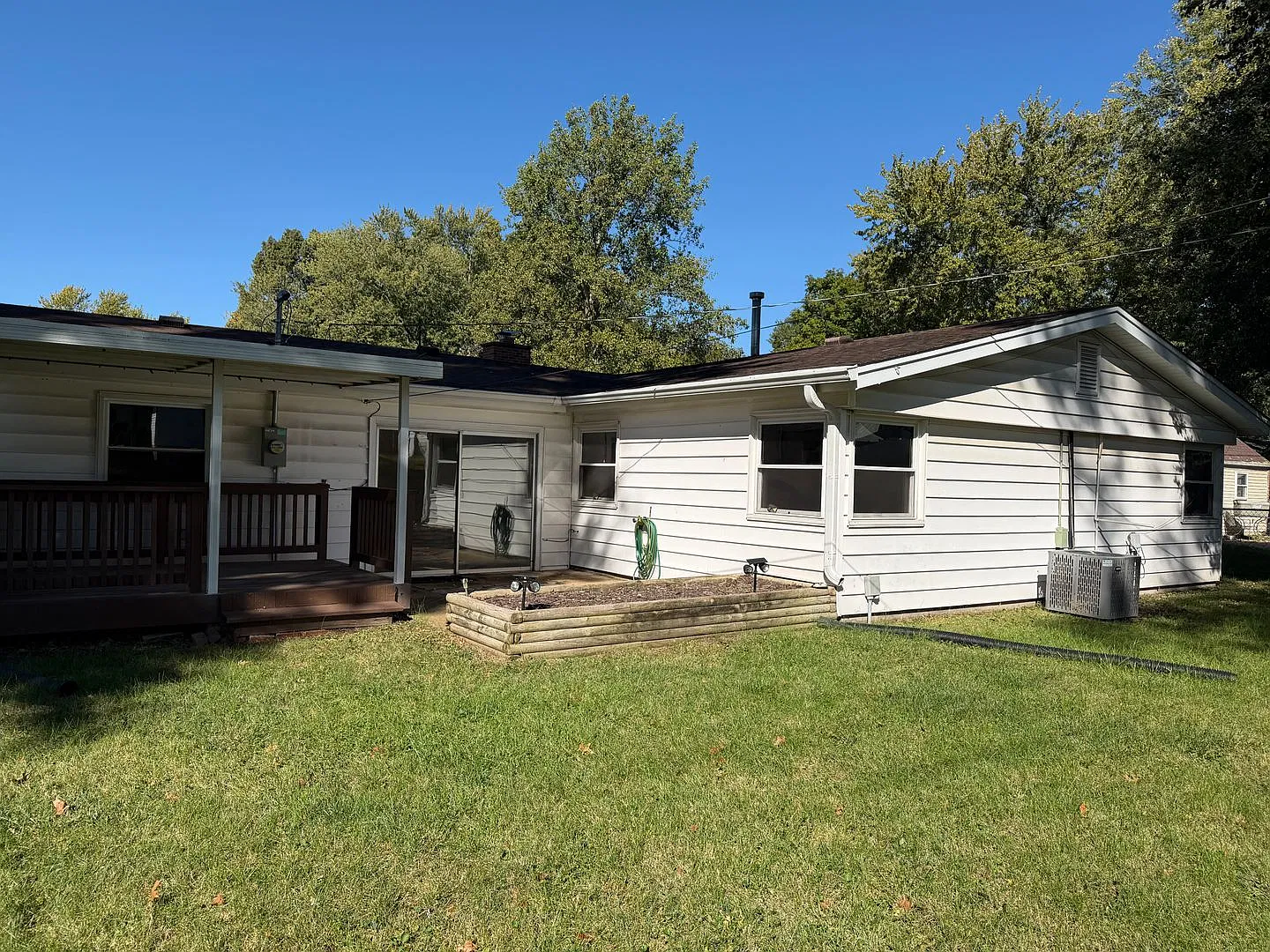 200 Lincolnshire Boulevard — Photo 2