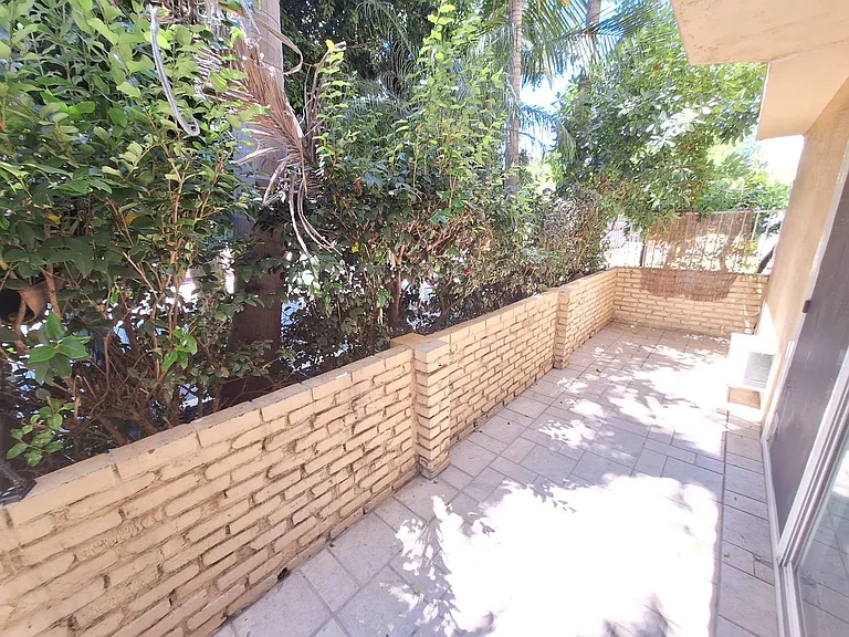 336 S Norton Ave #102 — Photo 15