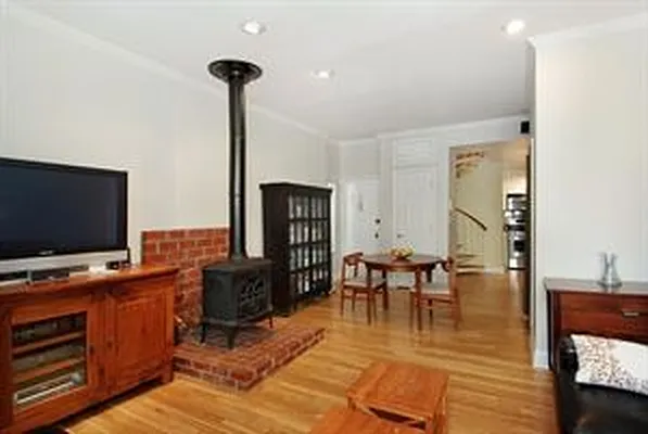 Sold by Douglas Elliman | media 15