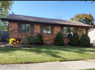 39829 Coronation Rd, Canton, MI 48188