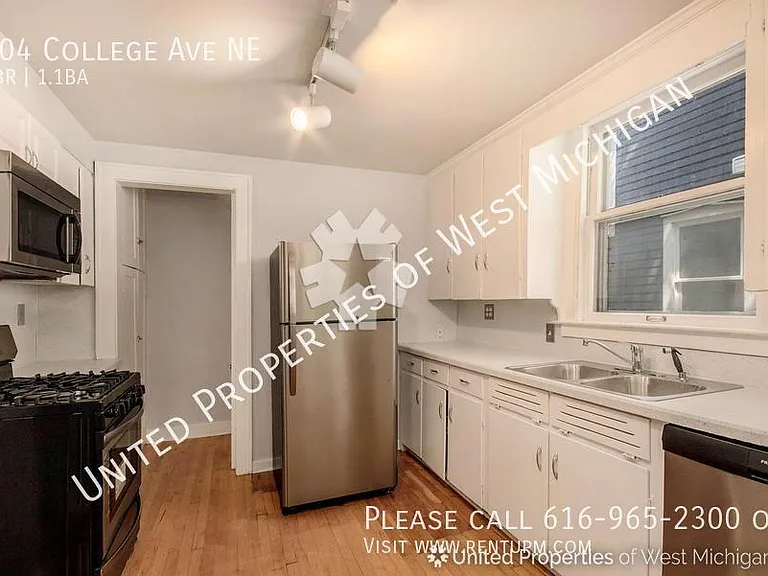 304 College Ave NE — Photo 19