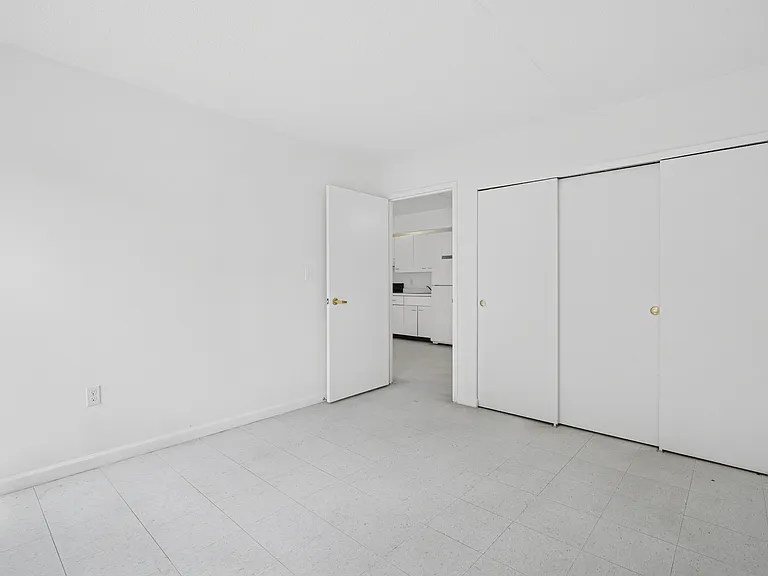 146 Beach 24 St #309 — Photo 5