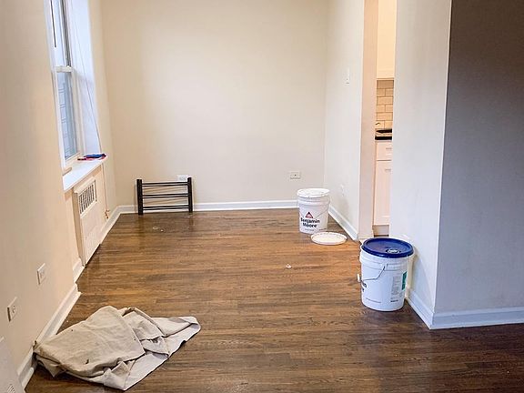 3rd image of 3324 Parsons Blvd APT 3F