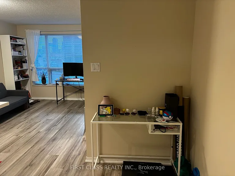 887 Bay St #1001 — Photo 10