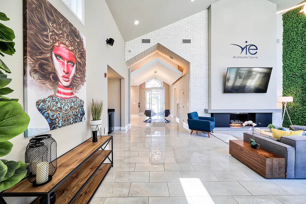 Leasing Office | Vie at University Downs - 120 15th St E