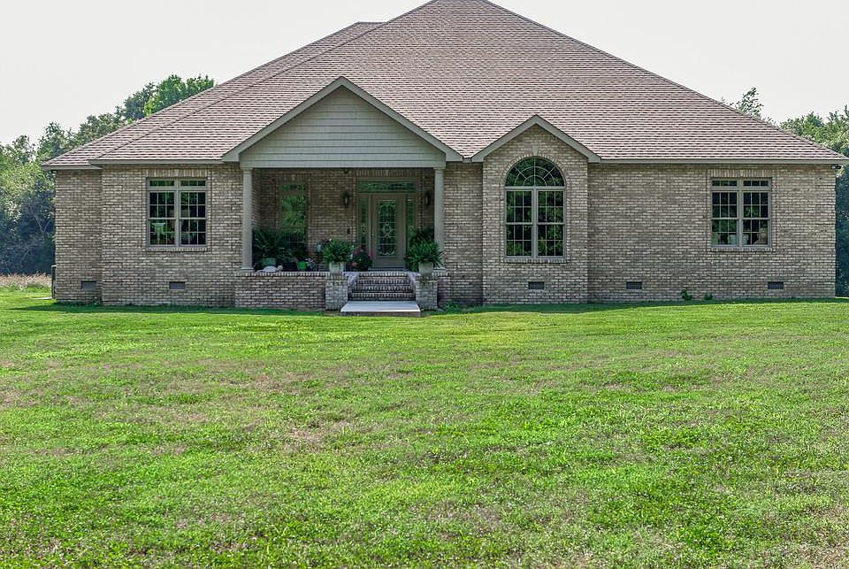 1st image of 450 Hope Dr