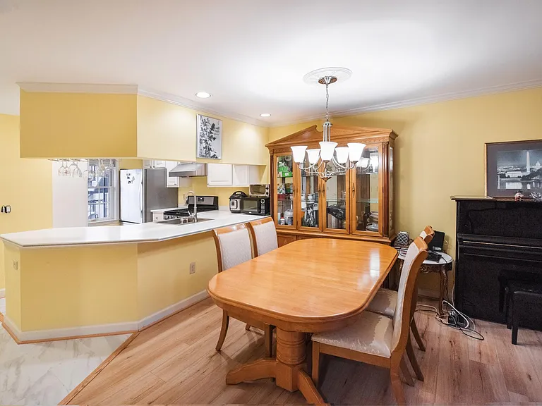 6932 Fairfax Dr #304 — Photo 12